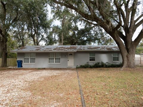 Photo of 26424 SW 1st Avenue, Newberry, FL 32669 (MLS # GC536162)