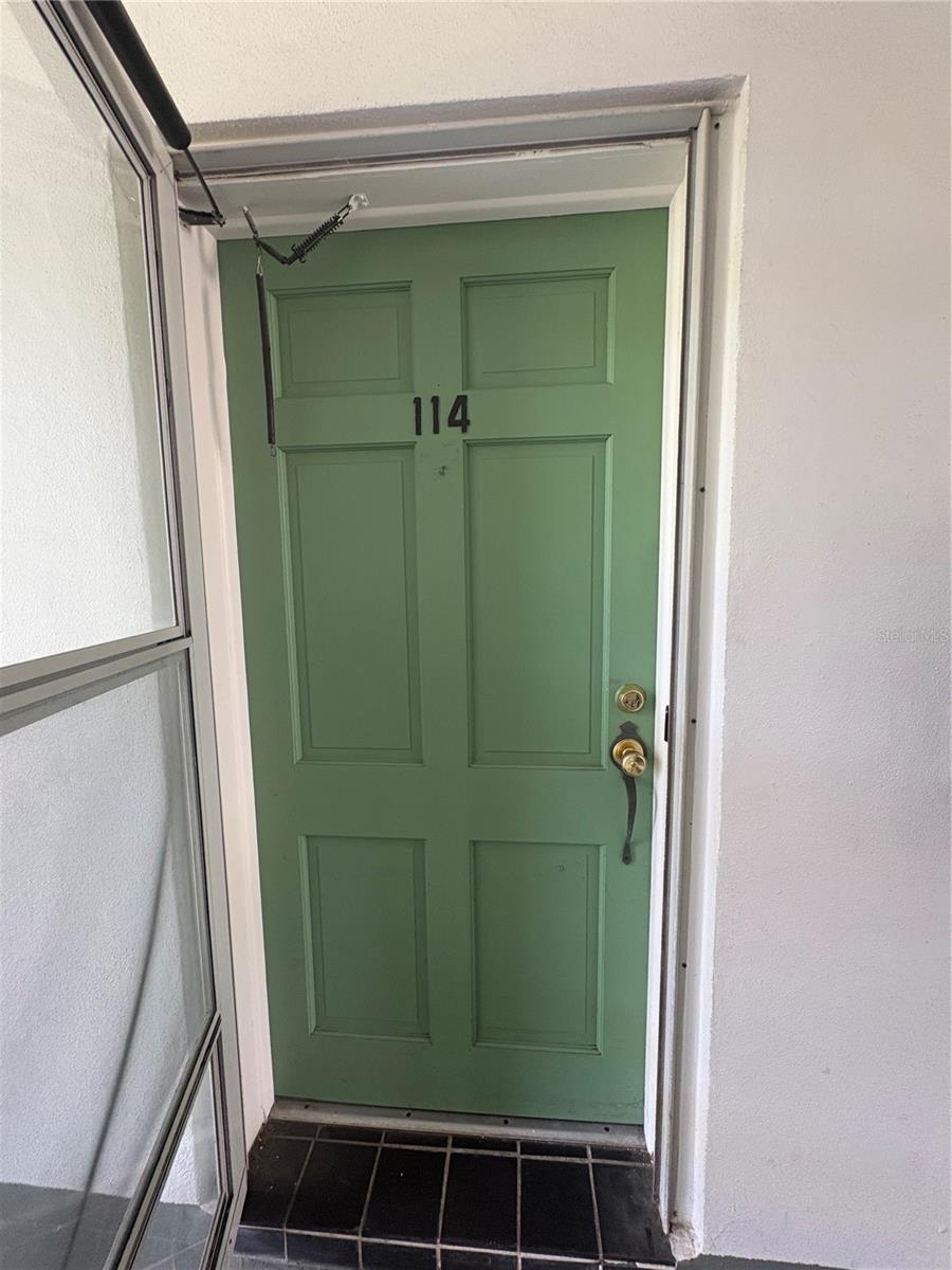 200 GLENNES LANE 114