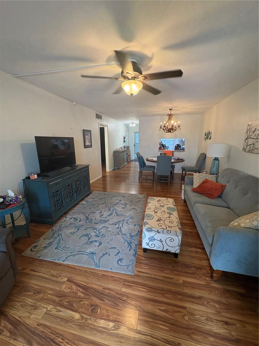 200 GLENNES LANE 114