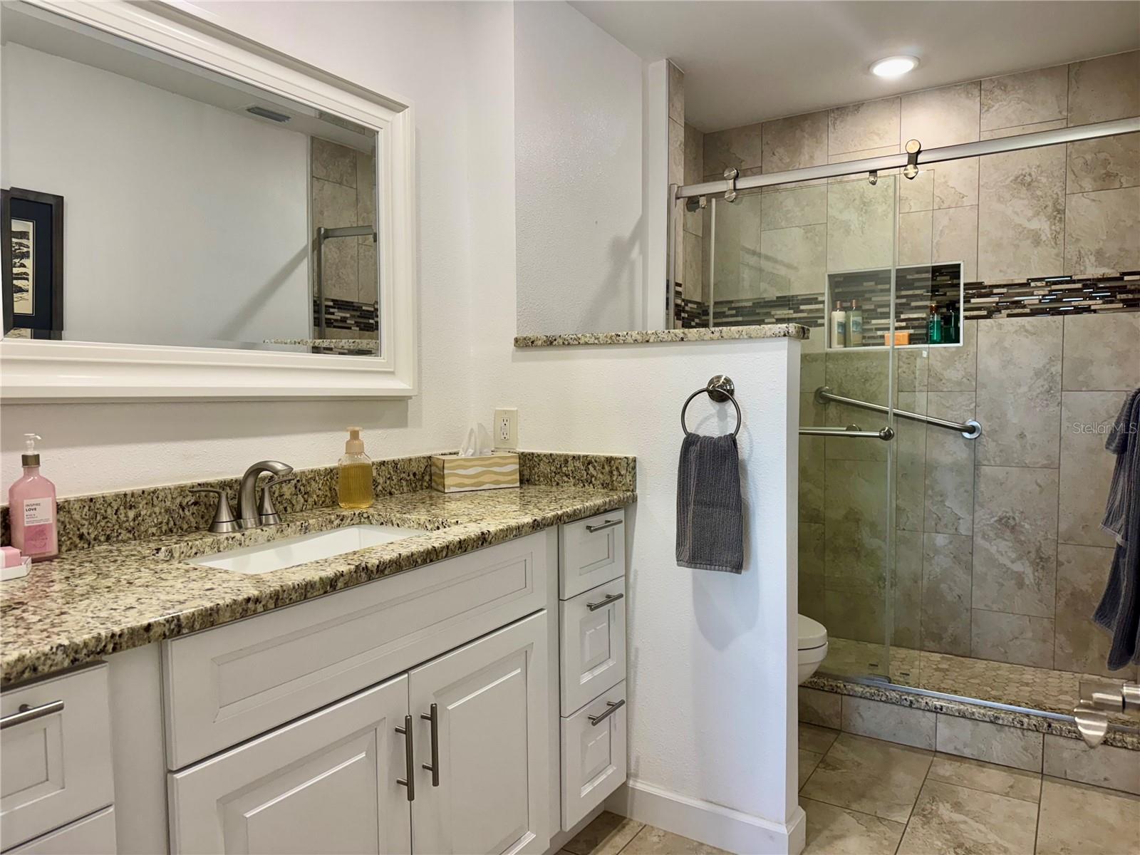 HARBOUR CLUB CONDO 3 - Residential