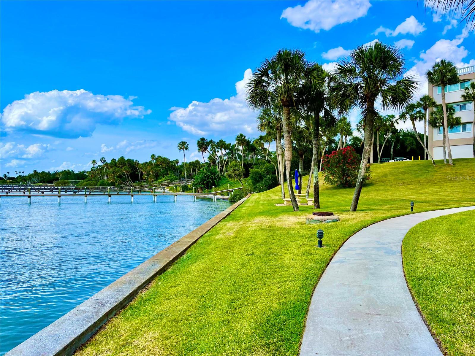 HARBOUR CLUB CONDO 3 - Residential