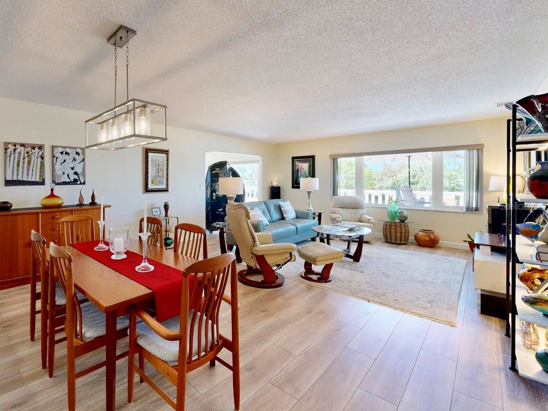 HARBOUR CLUB CONDO 3 - Residential