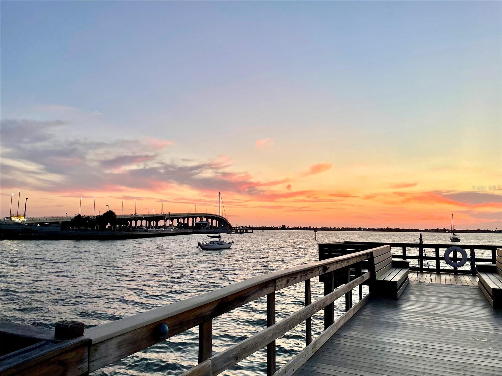 HARBOUR CLUB CONDO 3 - Residential