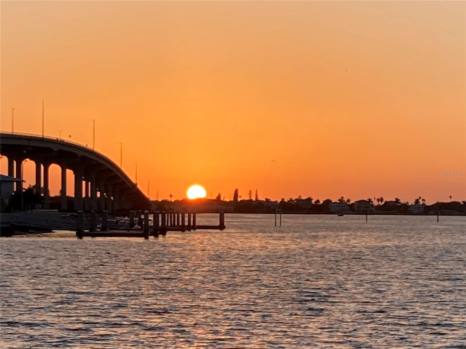 HARBOUR CLUB CONDO 3 - Residential