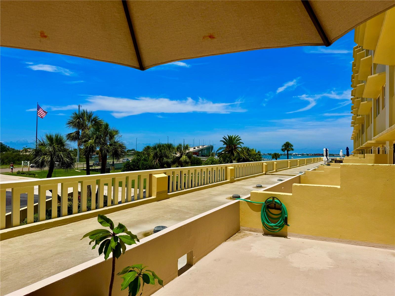 HARBOUR CLUB CONDO 3 - Residential