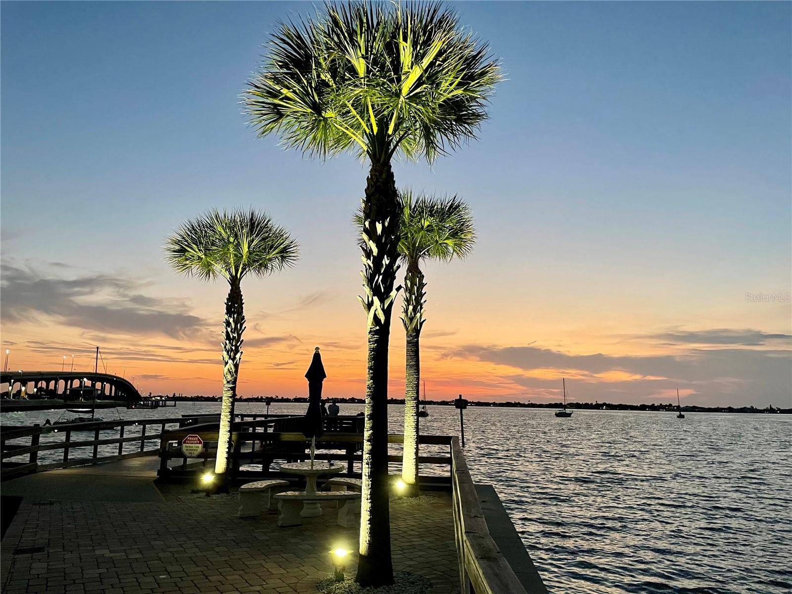 HARBOUR CLUB CONDO 3 - Residential