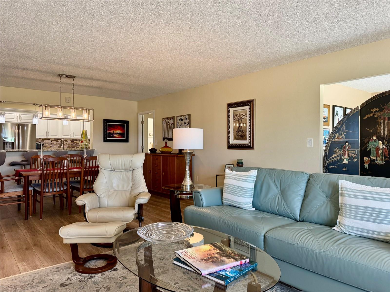 HARBOUR CLUB CONDO 3 - Residential