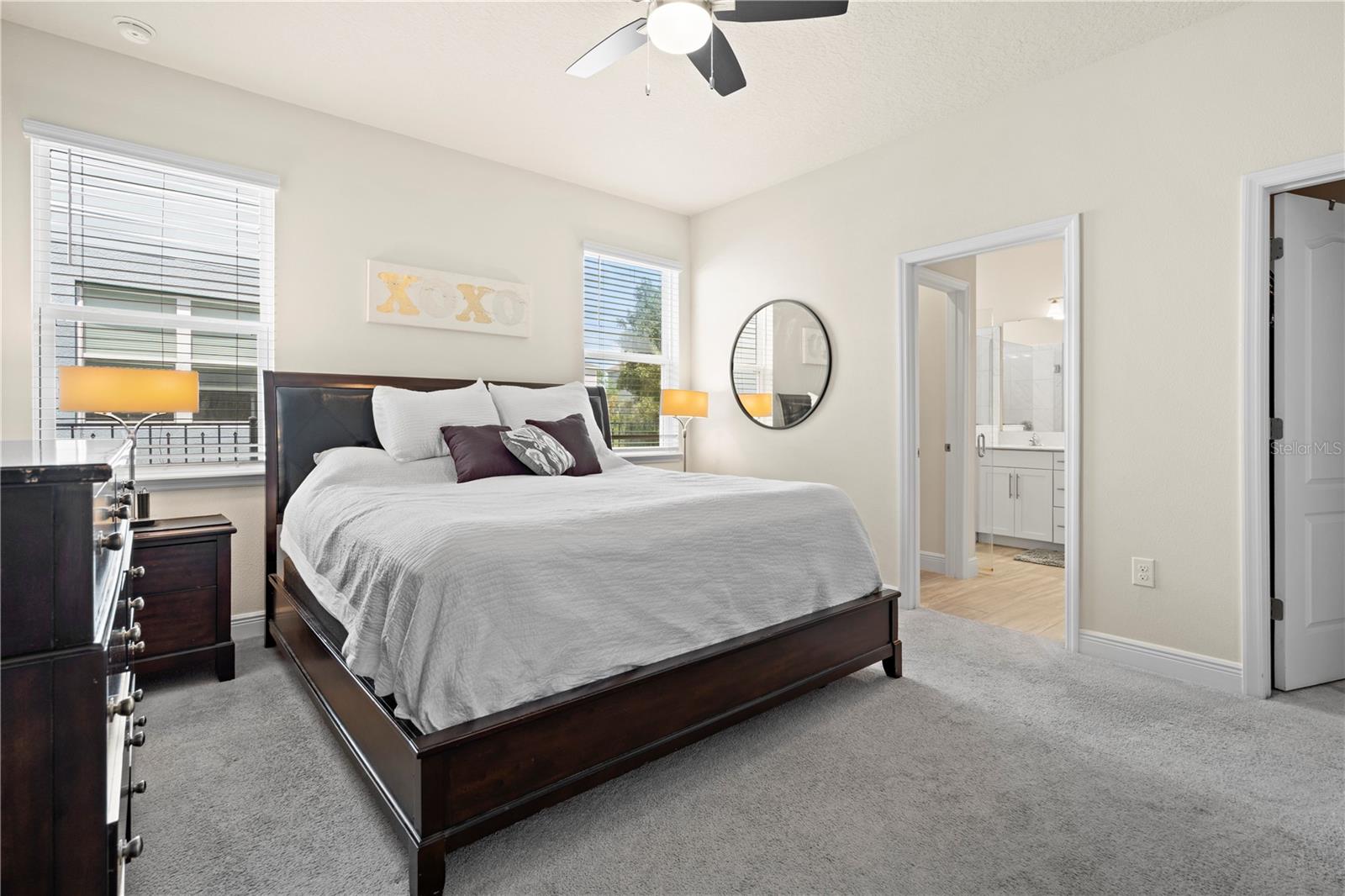 VICTORIA TRAILS - Residential