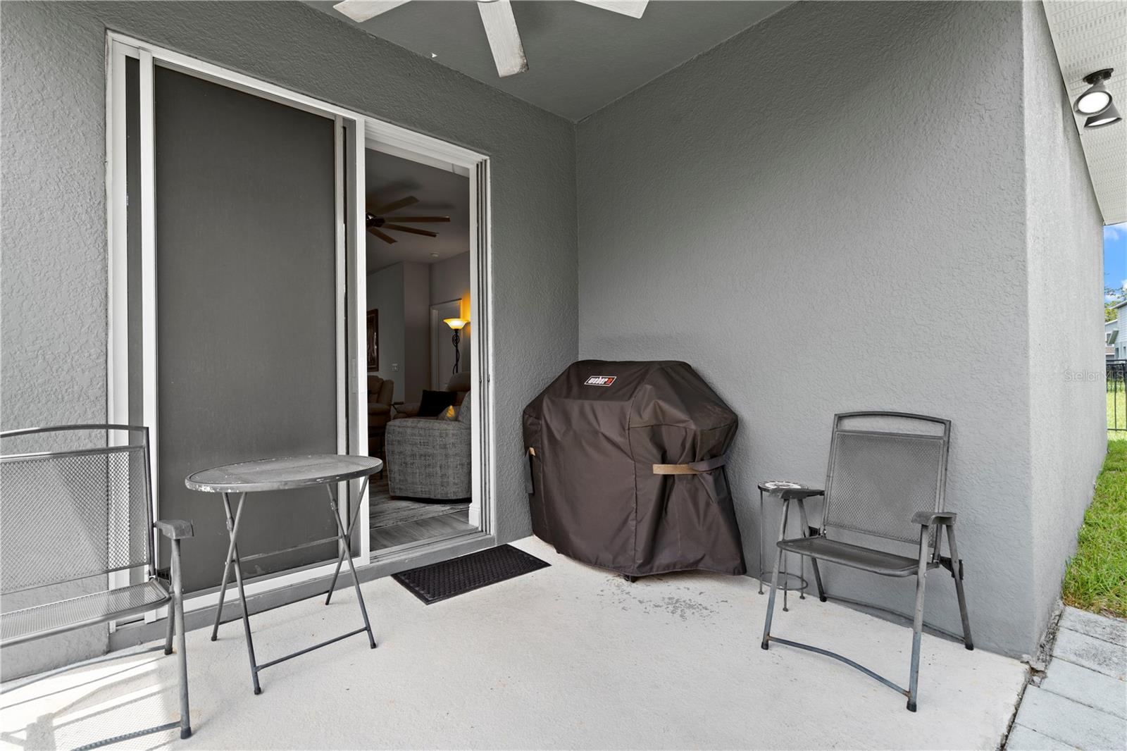 VICTORIA TRAILS - Residential