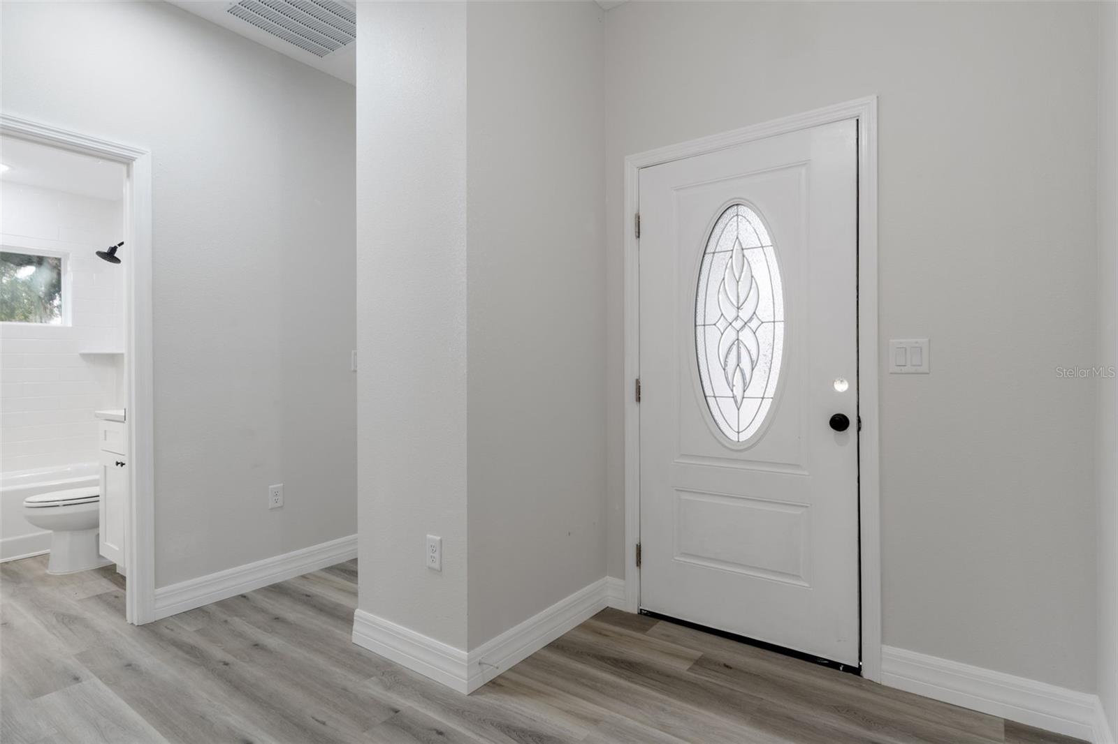 RIVER LAKES MANOR UNIT 1 - Residential Lease