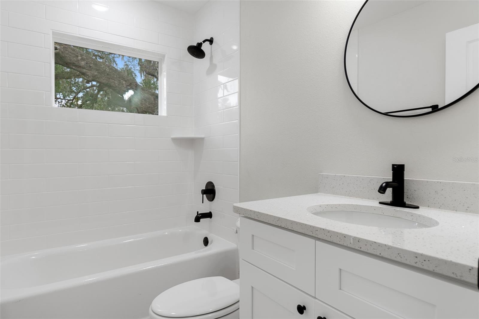 RIVER LAKES MANOR UNIT 1 - Residential Lease