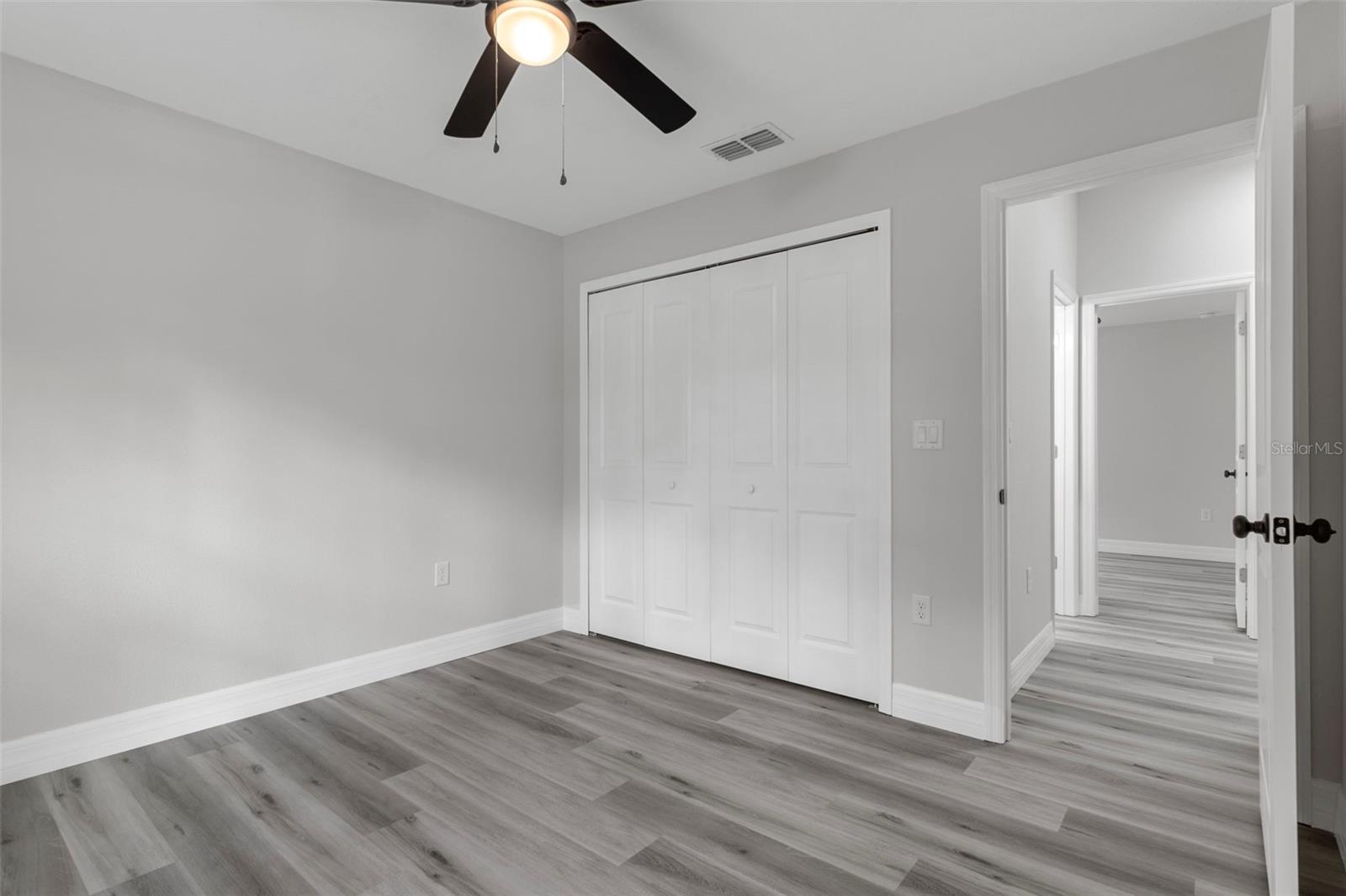 RIVER LAKES MANOR UNIT 1 - Residential Lease