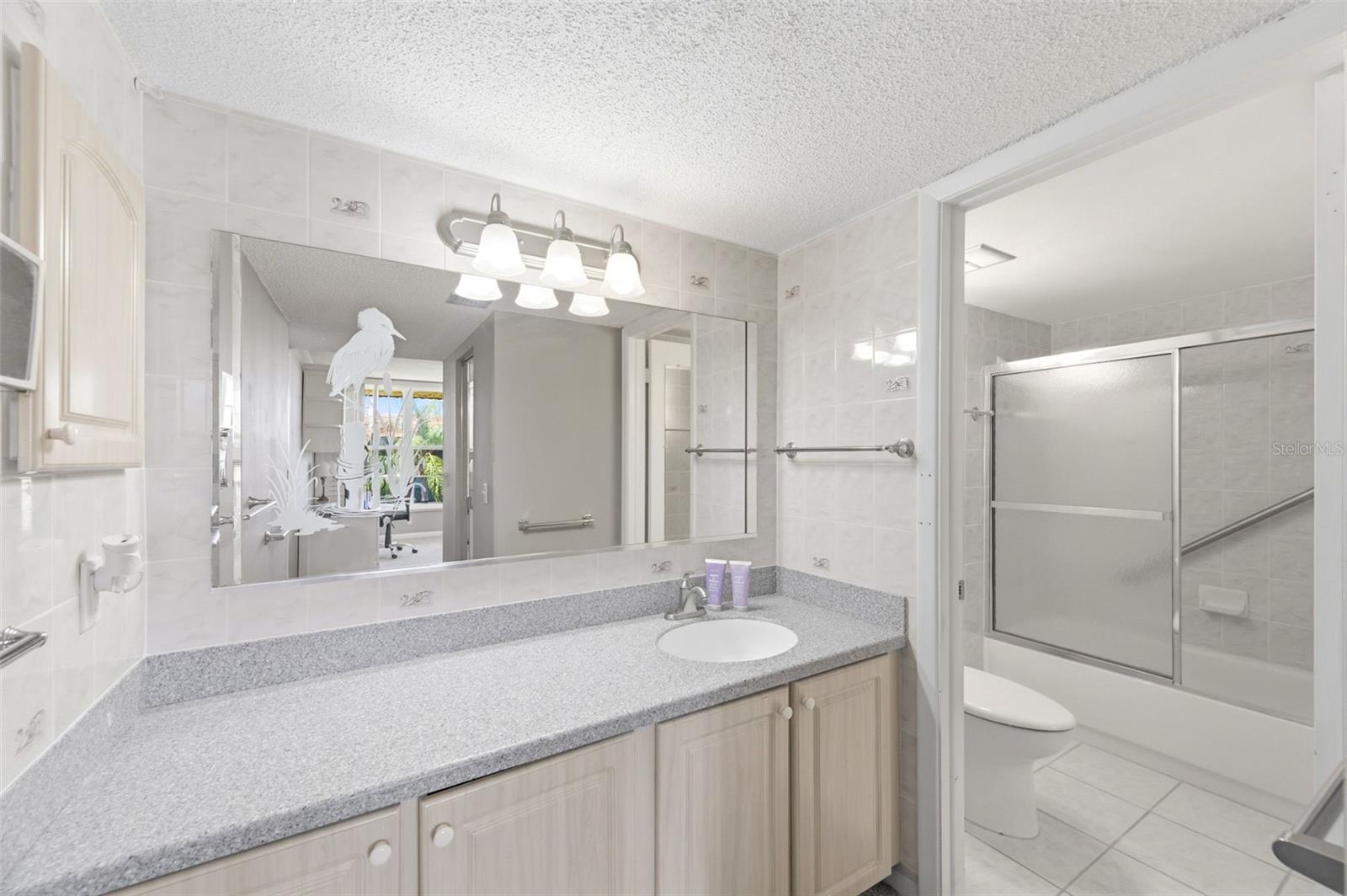 BAY MARINER THE CONDO - Residential