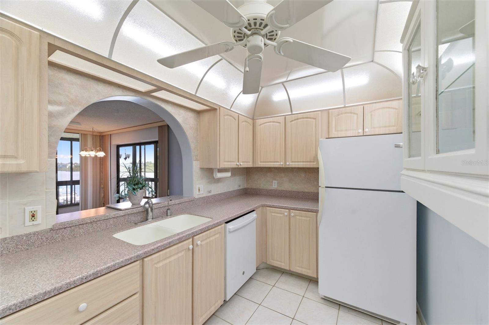 BAY MARINER THE CONDO - Residential