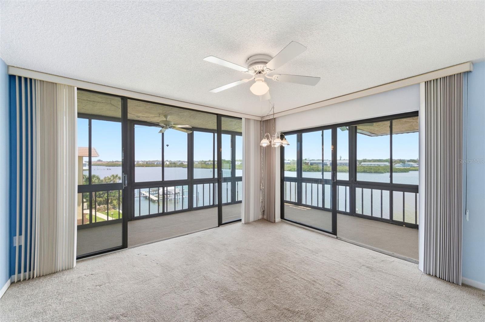 BAY MARINER THE CONDO - Residential