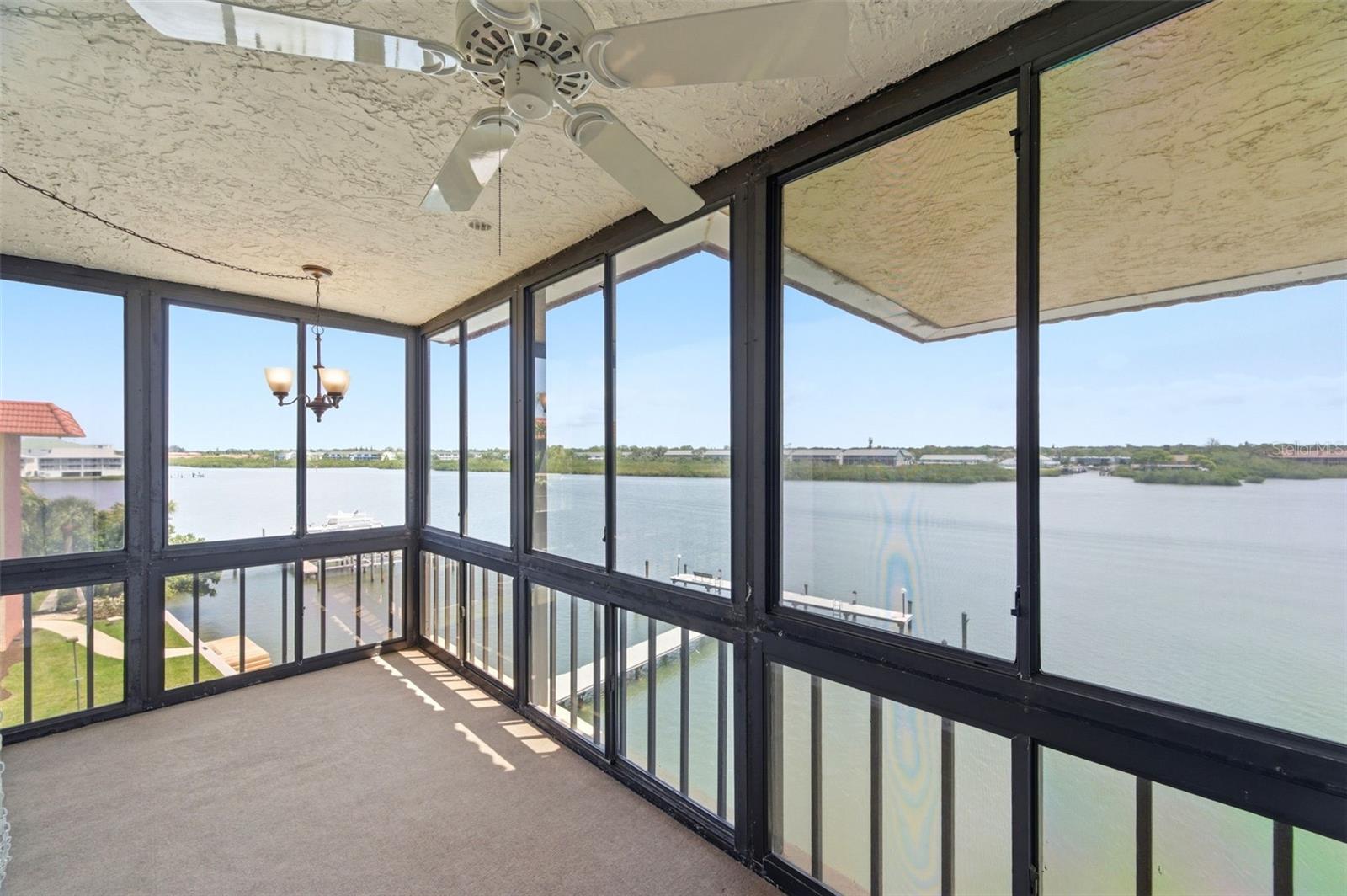 BAY MARINER THE CONDO - Residential
