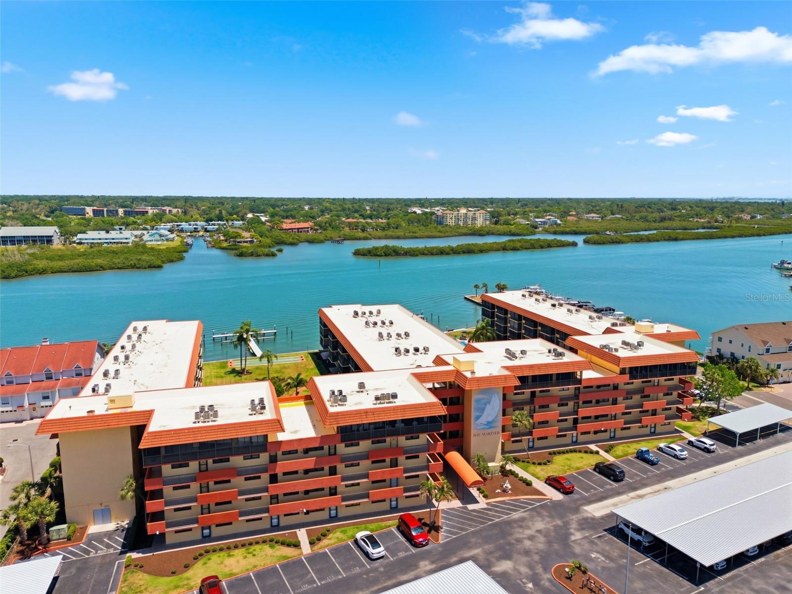 BAY MARINER THE CONDO - Residential
