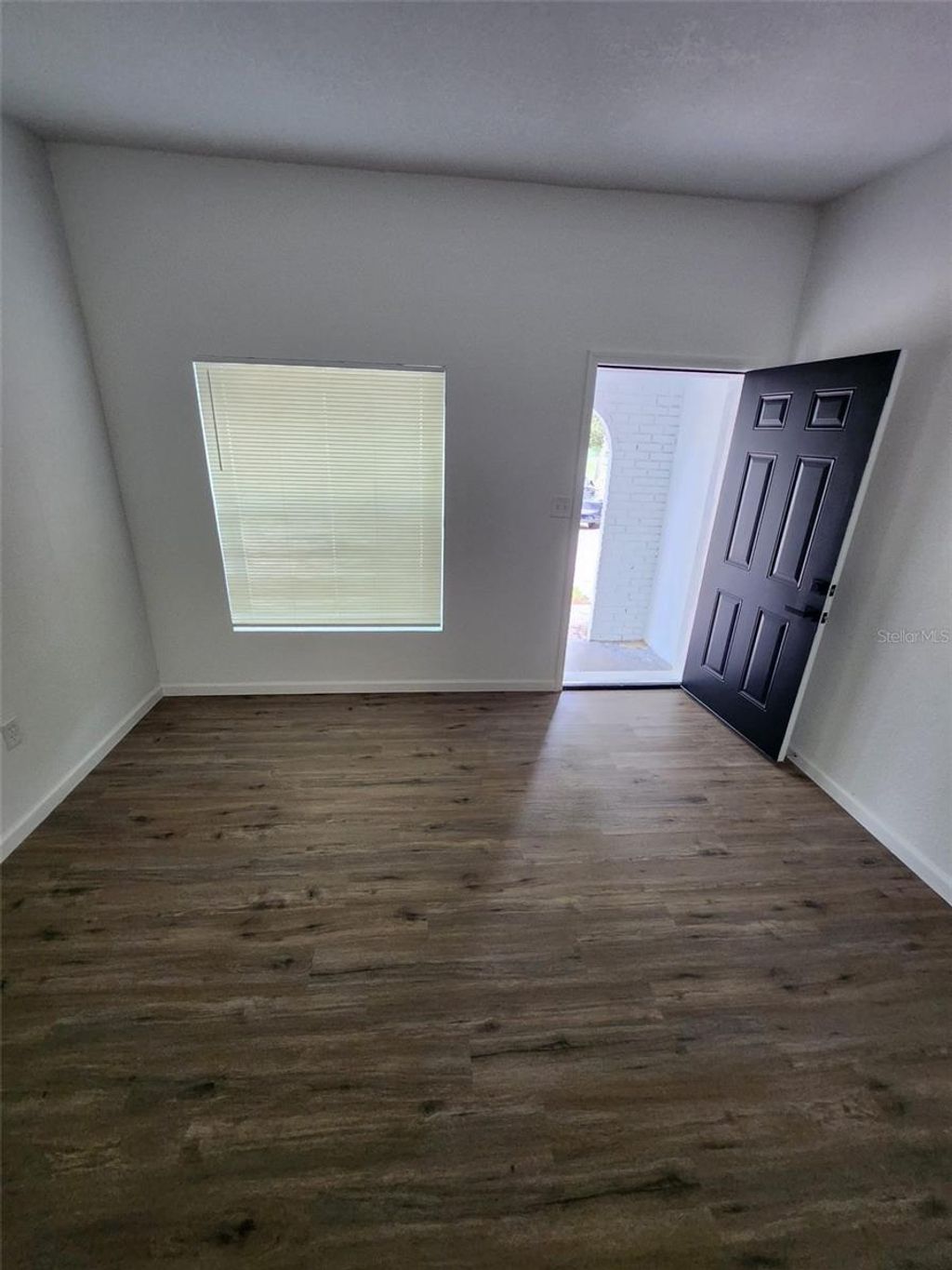 Photo of 1216 Emeralda Road, Orlando, FL 32808 (MLS # S5146326)