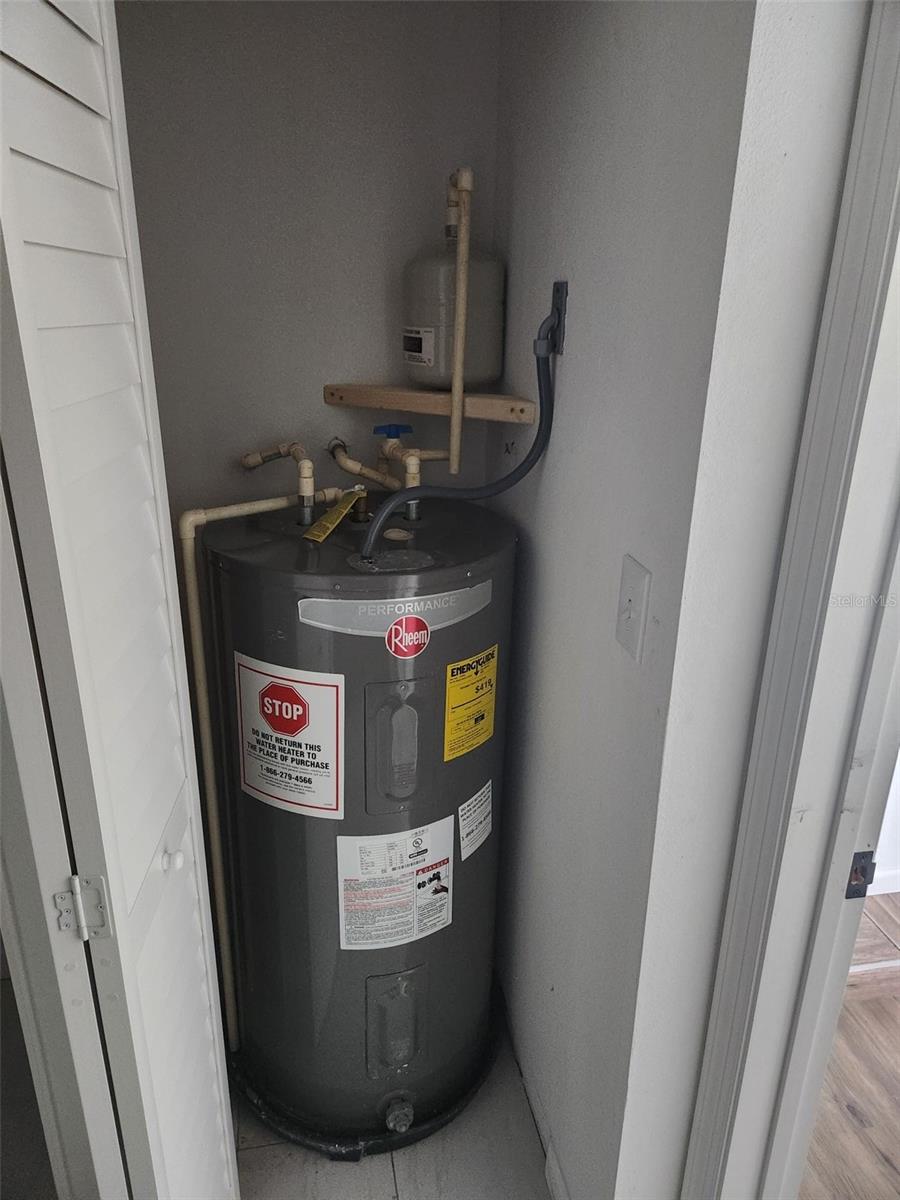 PINE HILLS TERRACE - Residential Lease