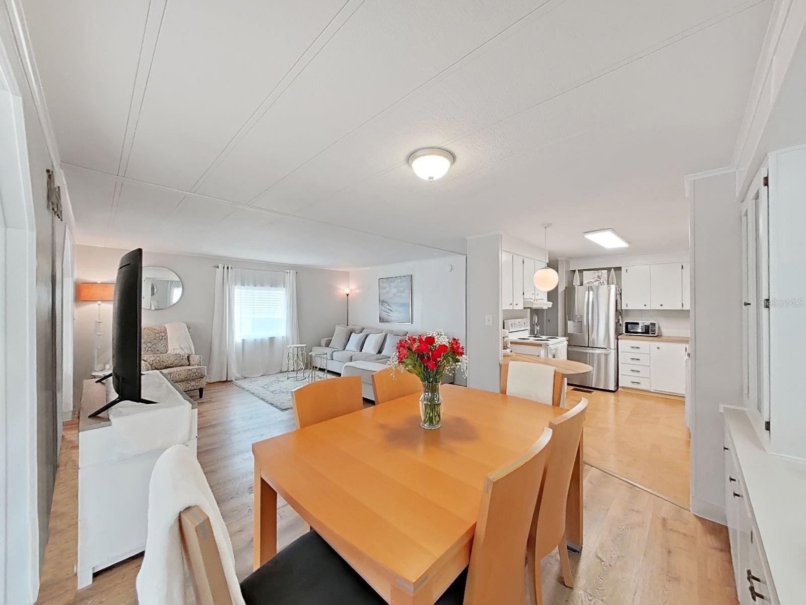 FOXWOOD LAKE ESTATES - Residential