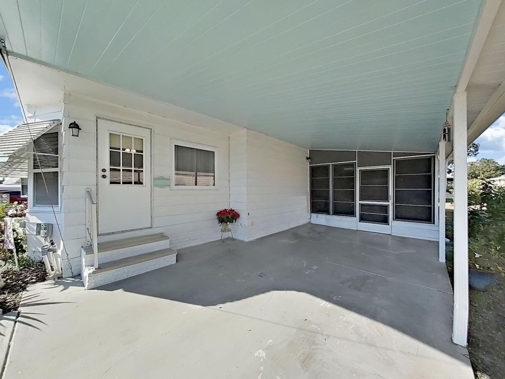 Photo of 4928 Foxdale Dr, Lakeland, FL 33810 (MLS # L4957908)