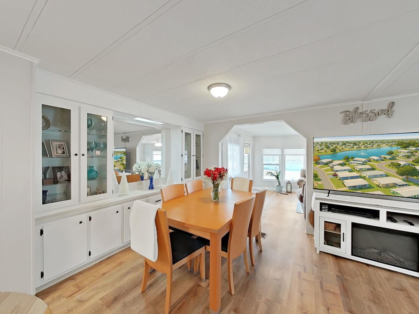 FOXWOOD LAKE ESTATES - Residential