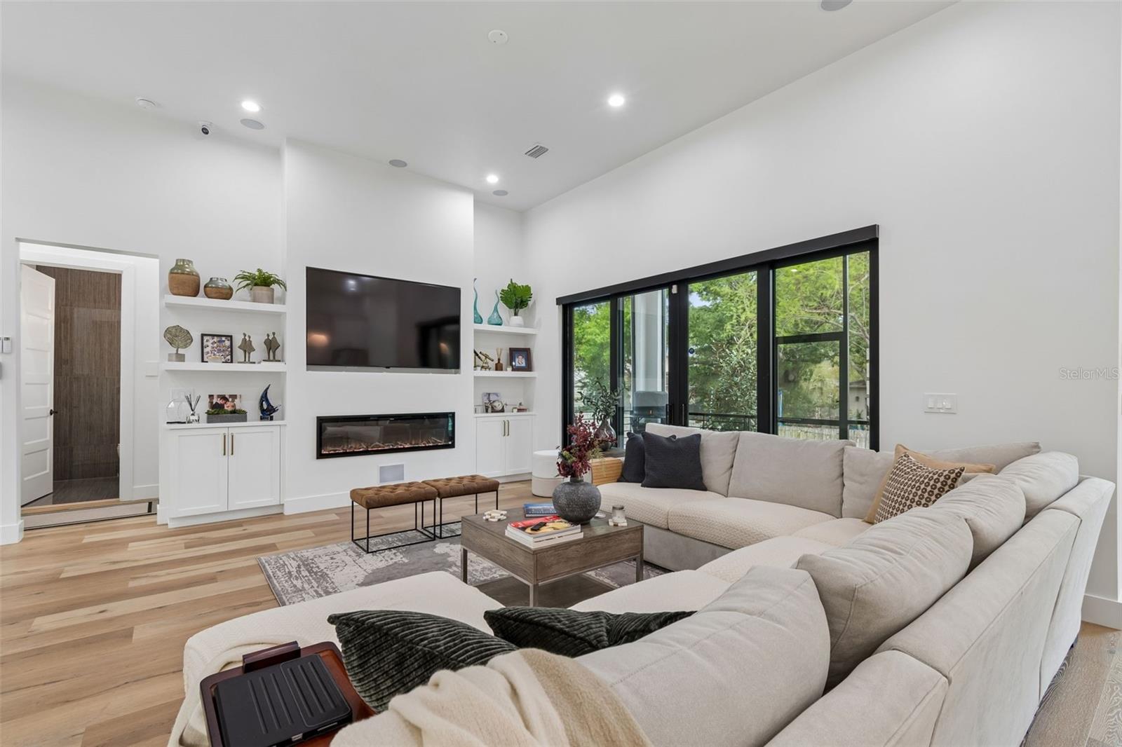 LYKES H T SUBDIVISION - Residential