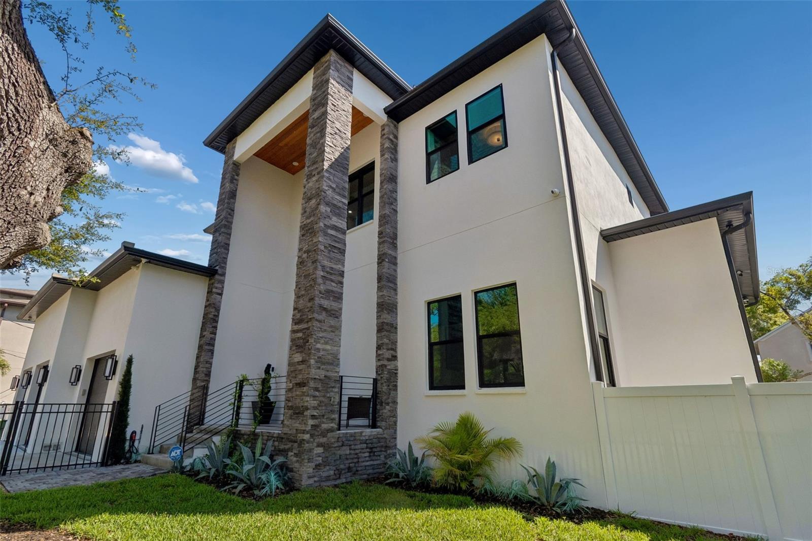 LYKES H T SUBDIVISION - Residential