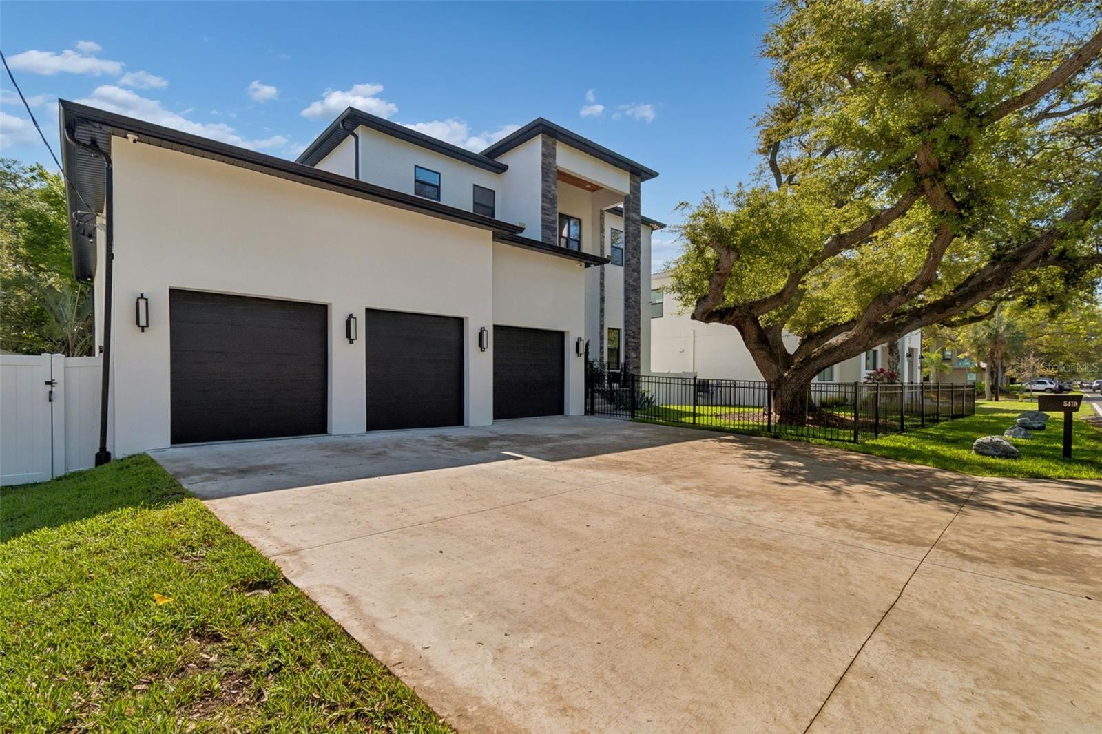 LYKES H T SUBDIVISION - Residential