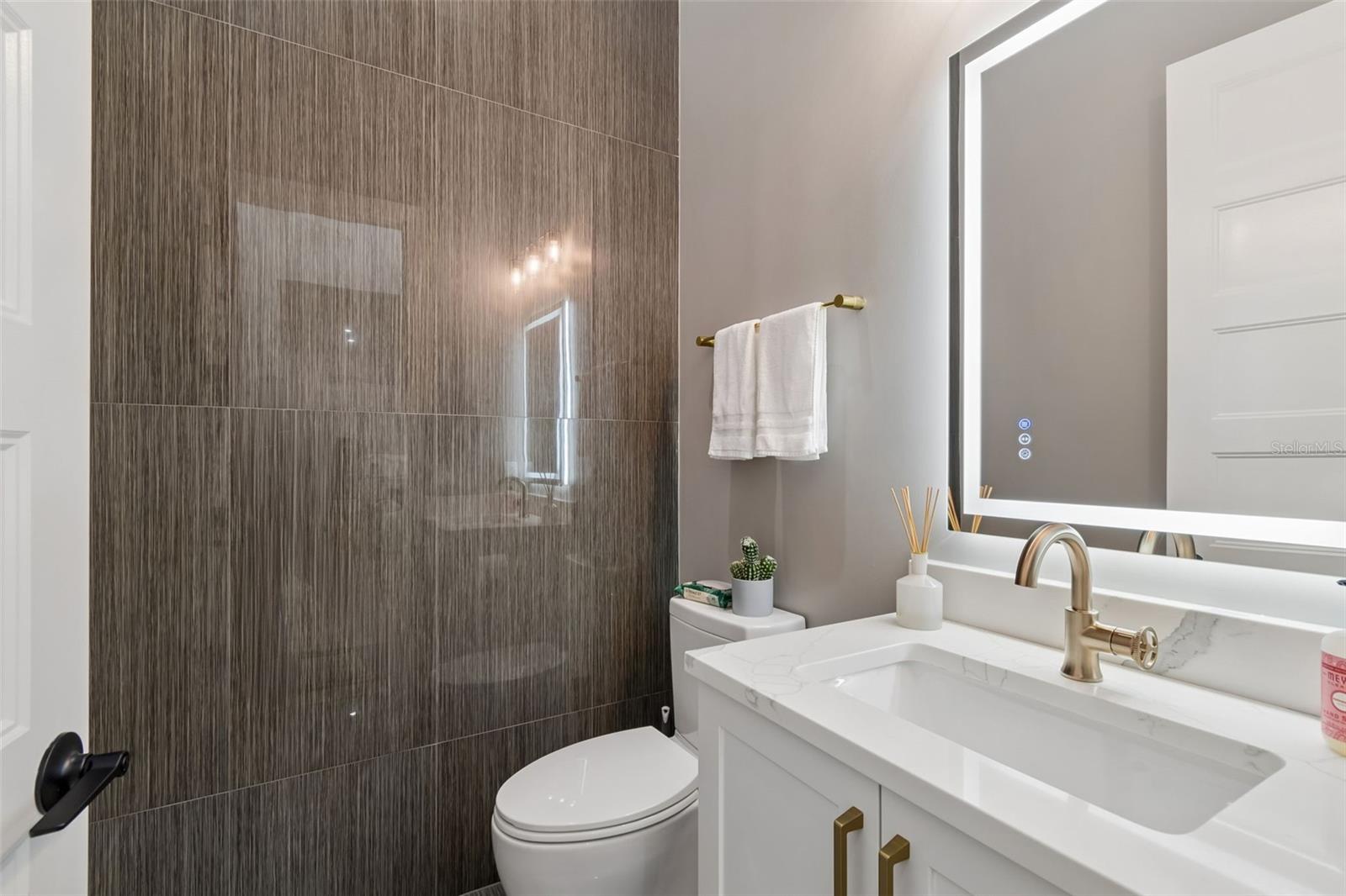 LYKES H T SUBDIVISION - Residential