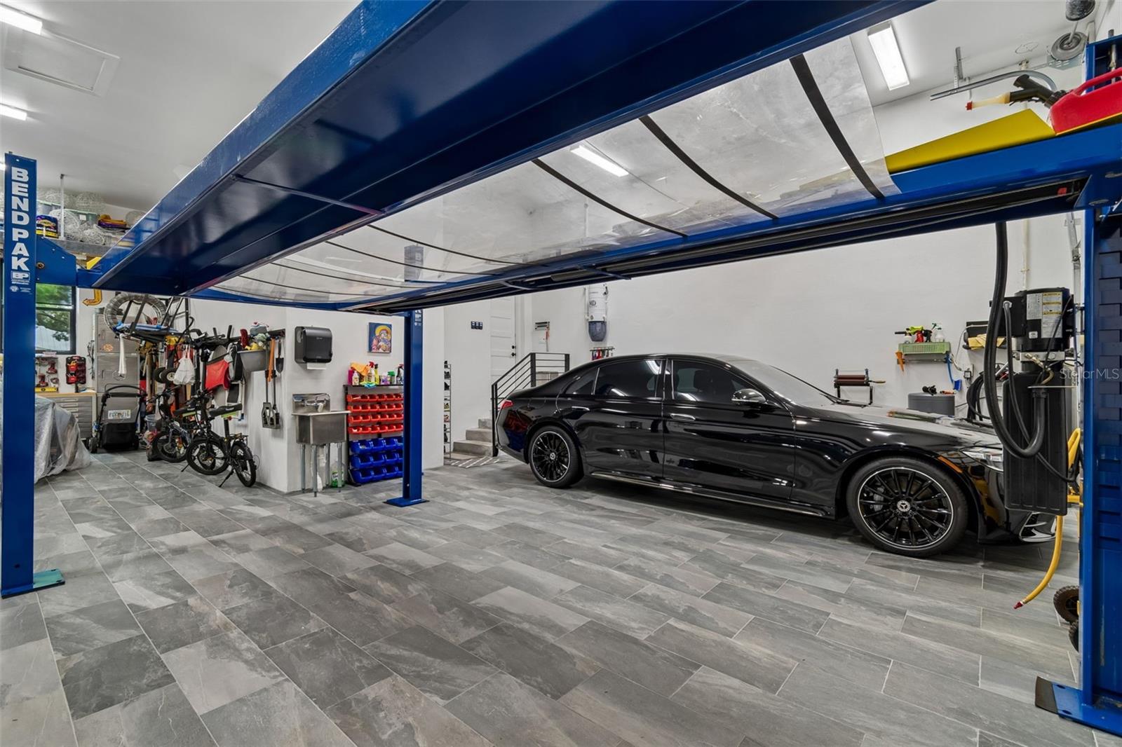 LYKES H T SUBDIVISION - Residential