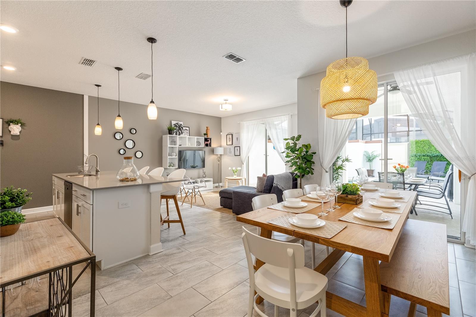 STOREY LAKE PH 3 - Residential