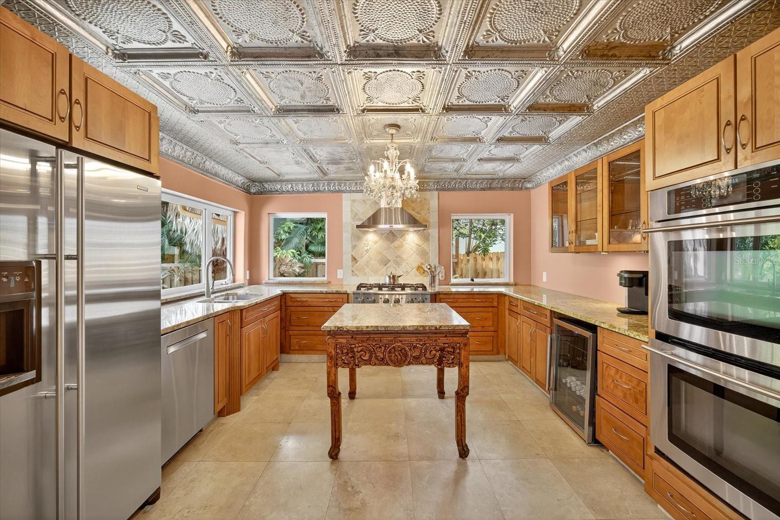 HEART OF BELLEAIR - Residential