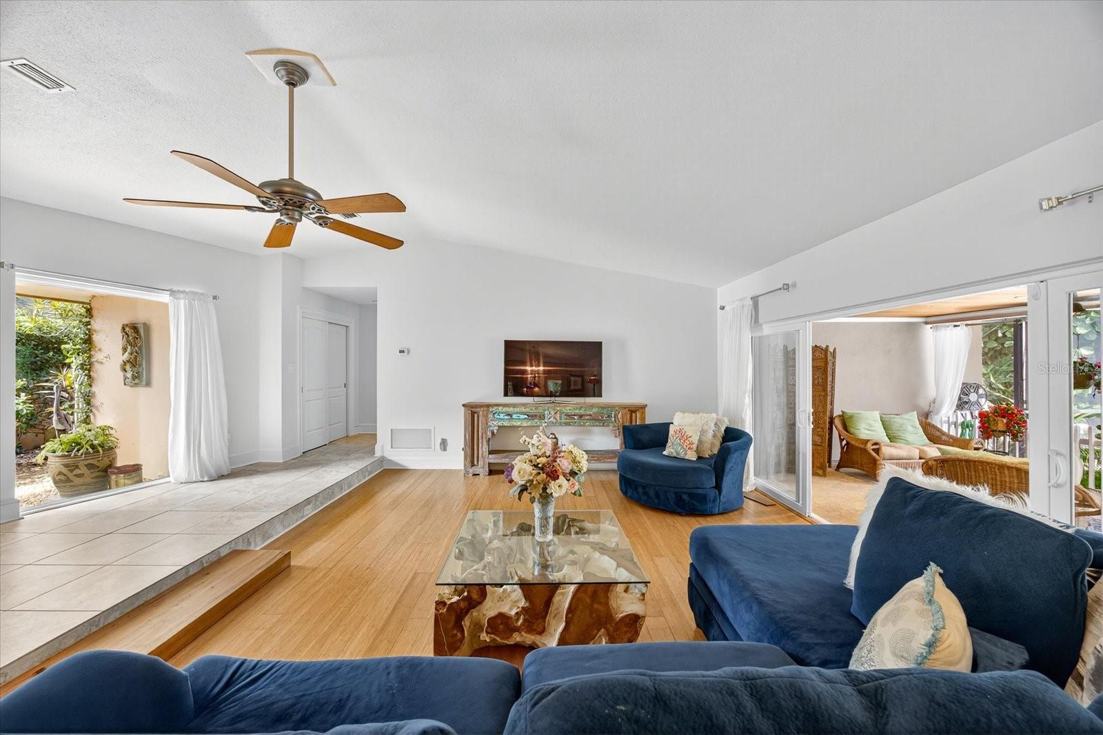 HEART OF BELLEAIR - Residential