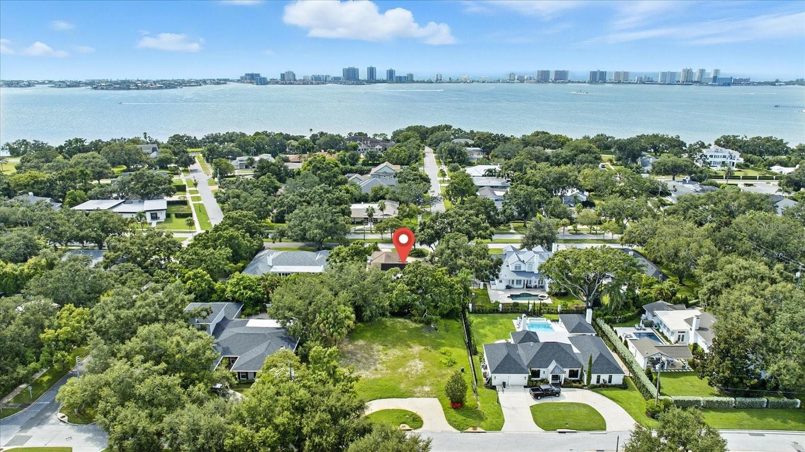 HEART OF BELLEAIR - Residential