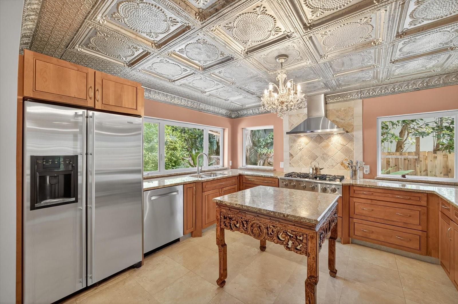 HEART OF BELLEAIR - Residential