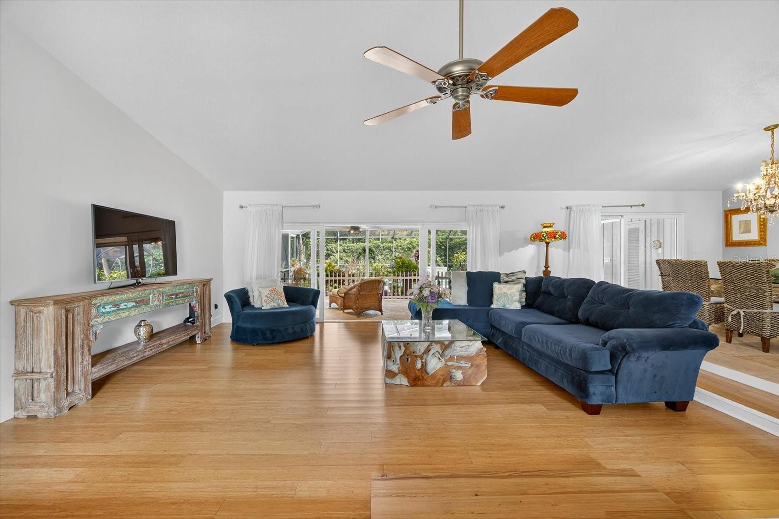 425 PONCE DE LEON BOULEVARD