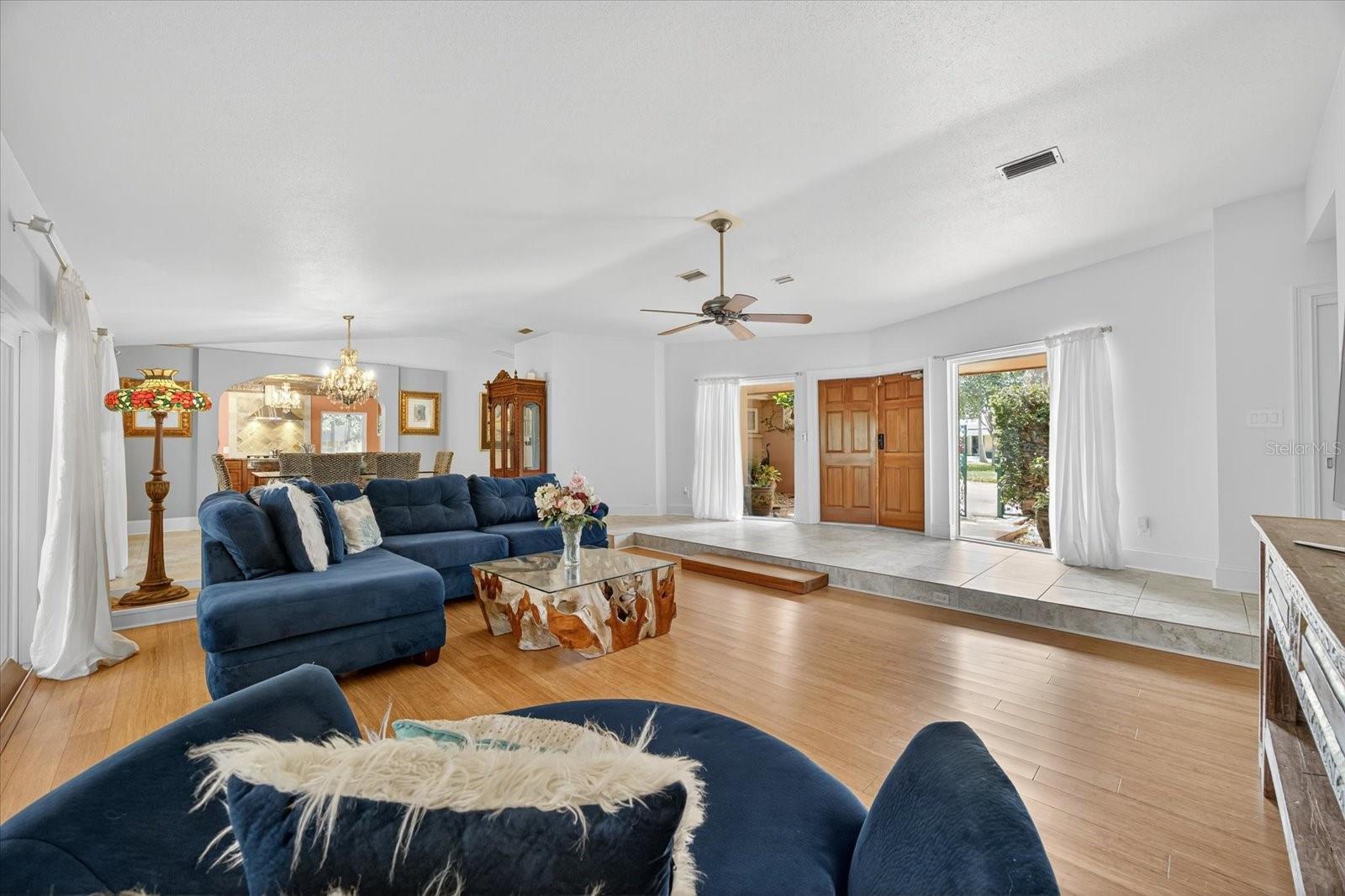 HEART OF BELLEAIR - Residential