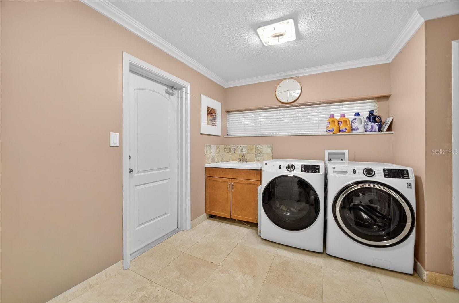 HEART OF BELLEAIR - Residential