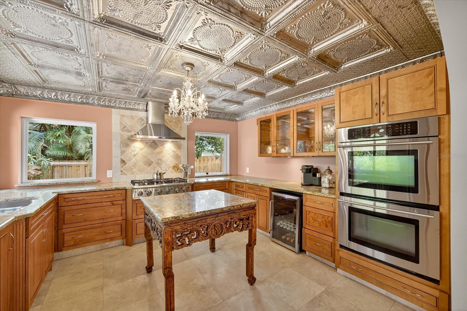 HEART OF BELLEAIR - Residential