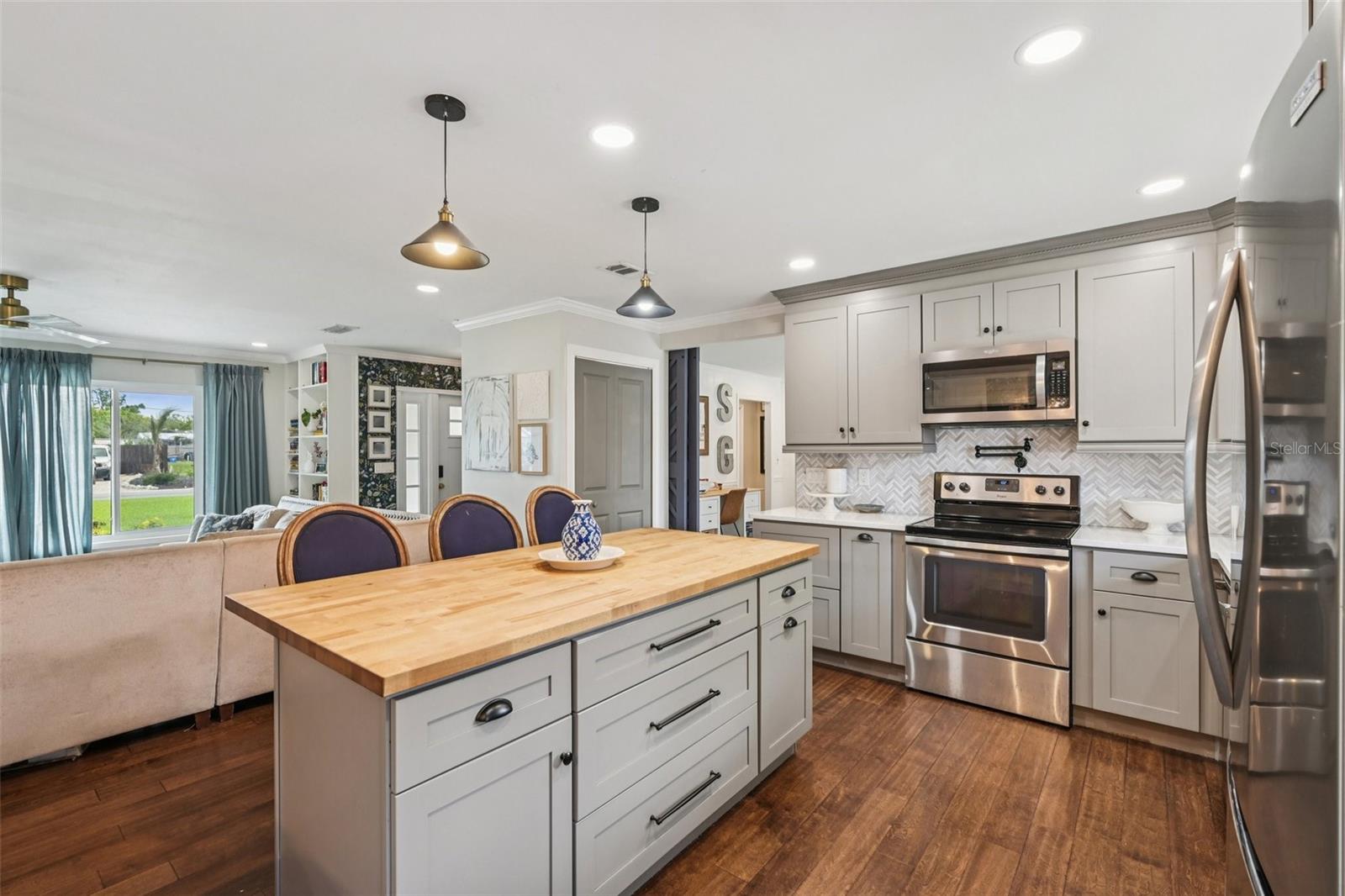 SHORE ACRES - Residential