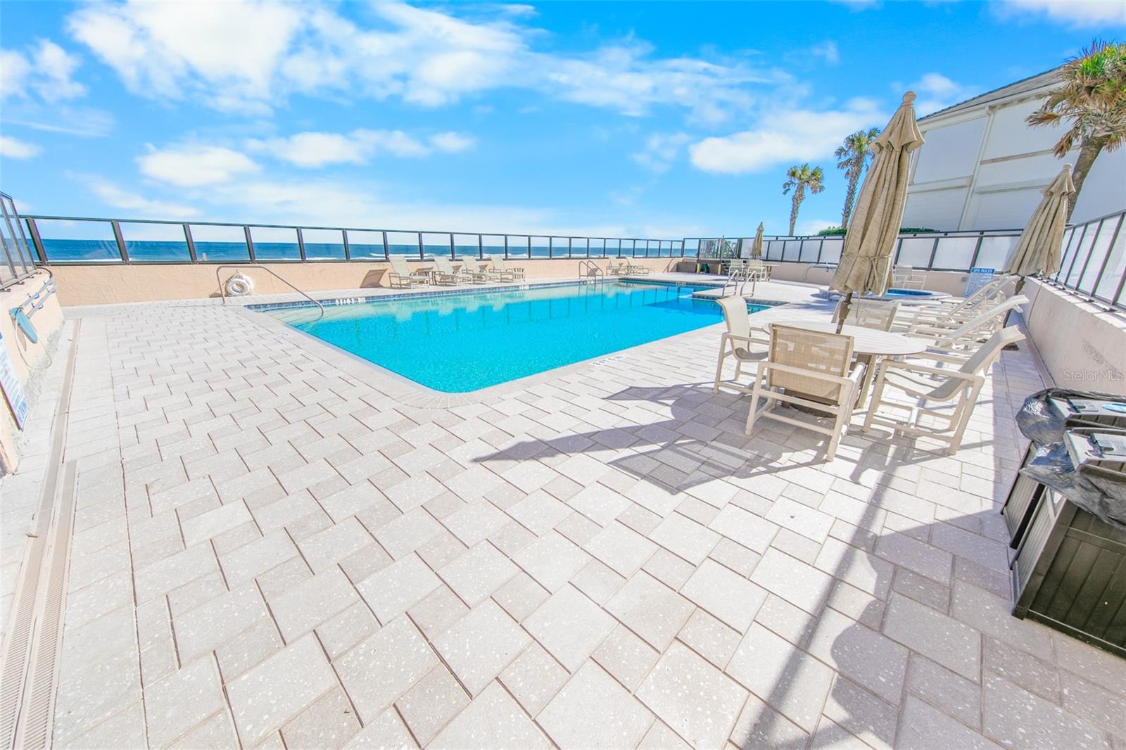 TOWERS AT PONCE INLET TOWER 07 CONDO - Residential