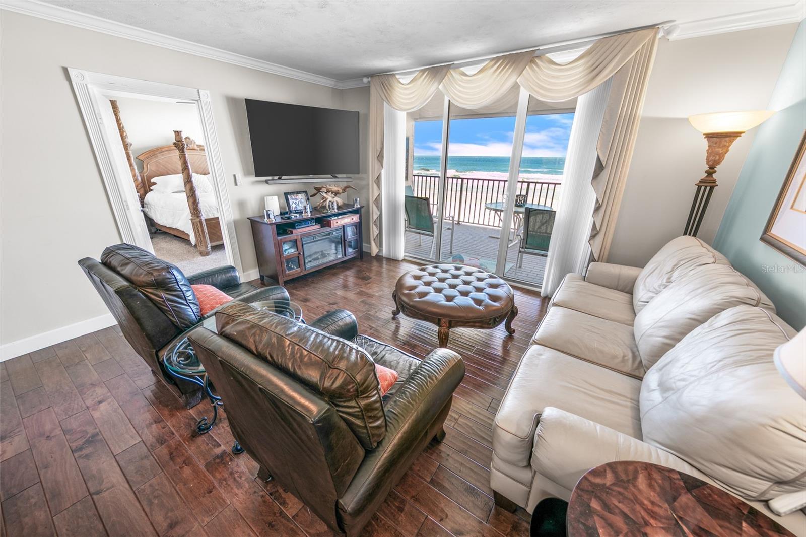 TOWERS AT PONCE INLET TOWER 07 CONDO - Residential