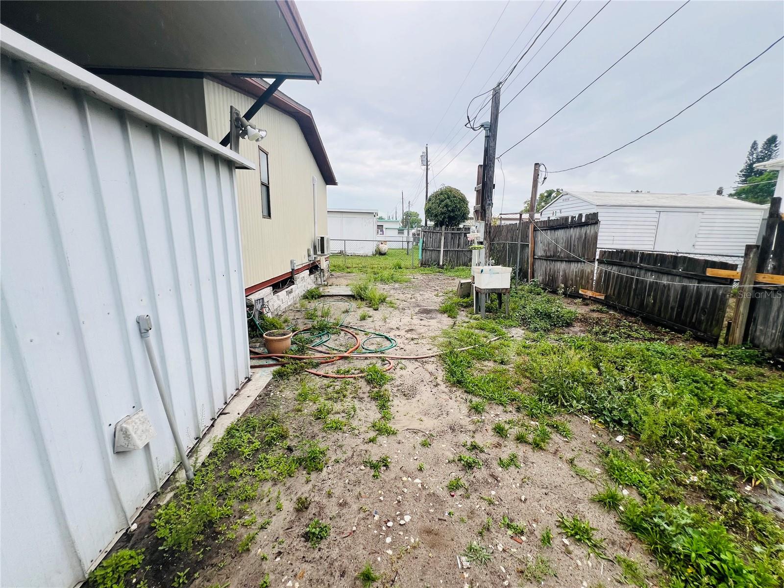 DIXIE GROVES ESTATES - Residential