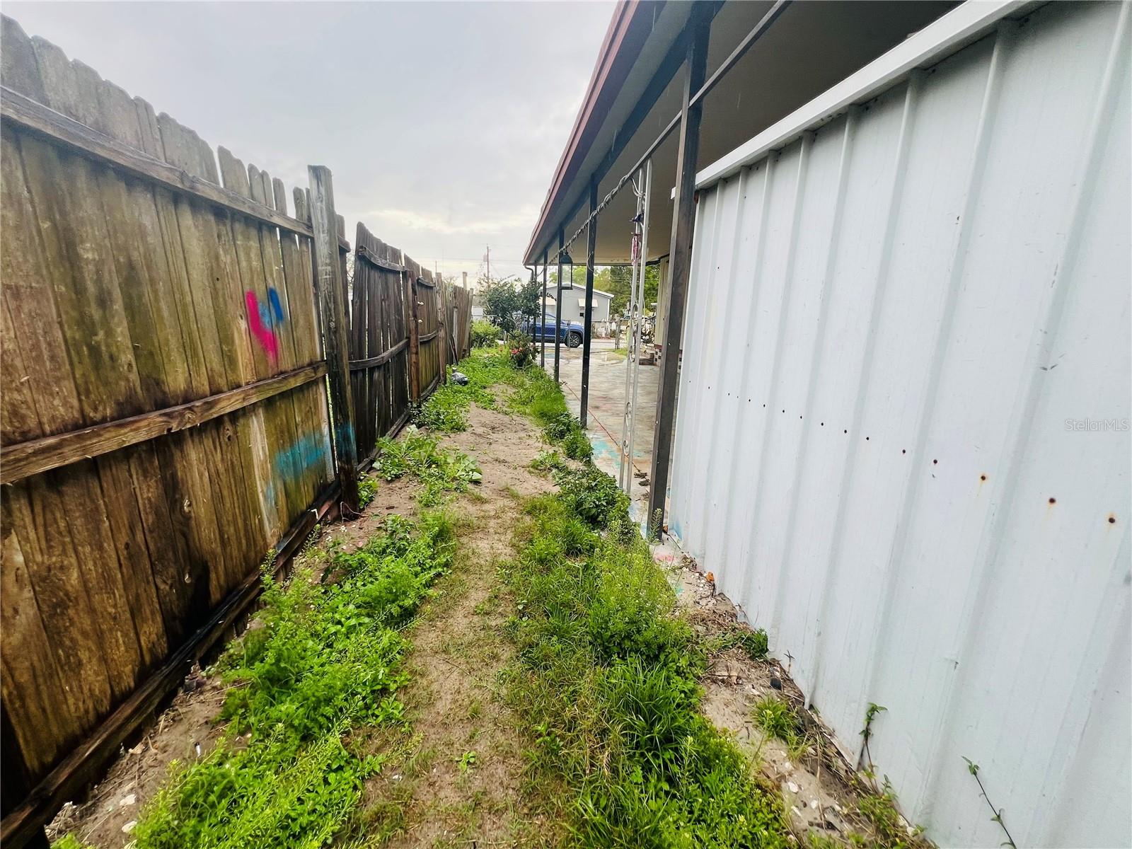 DIXIE GROVES ESTATES - Residential