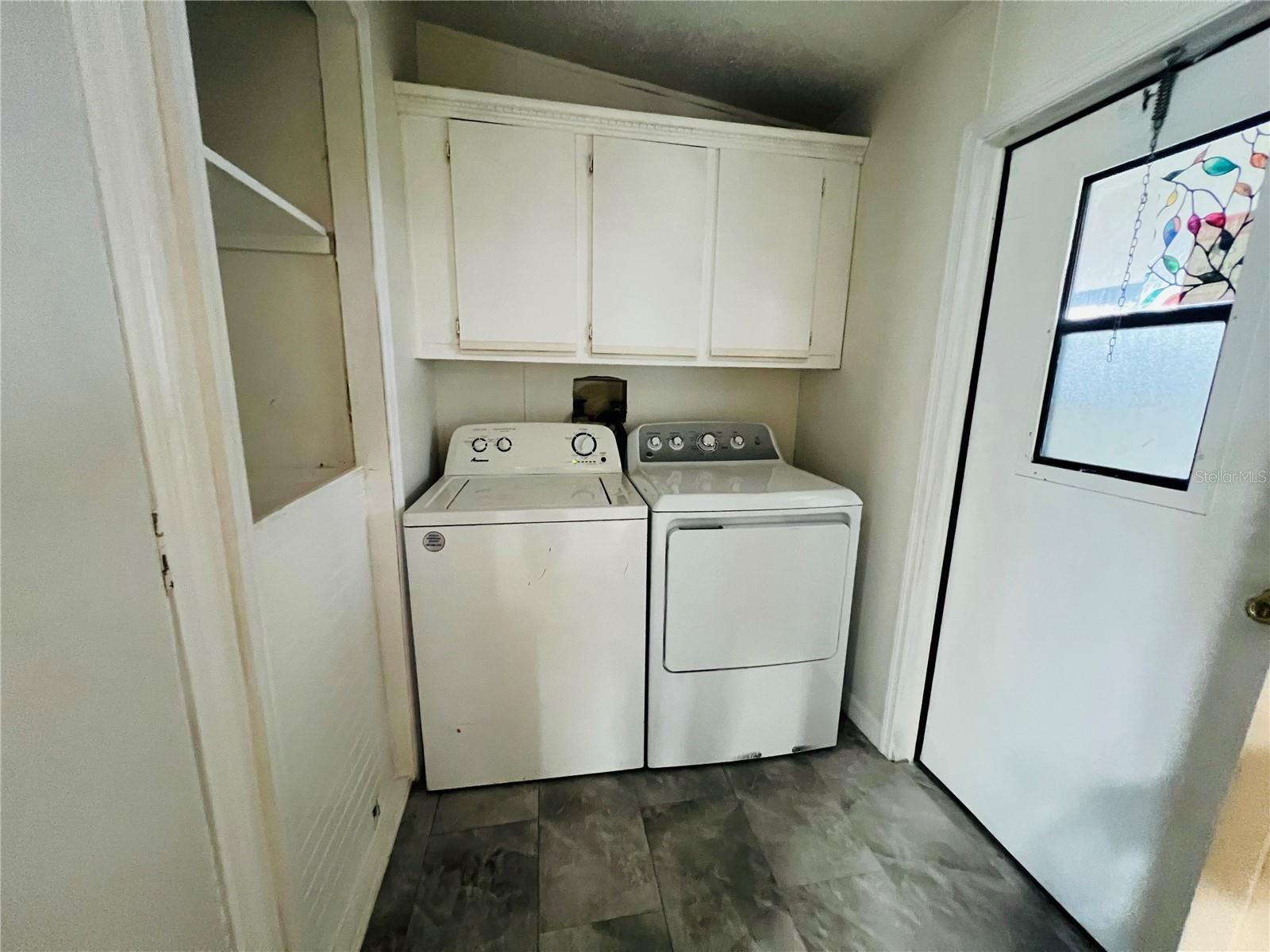 DIXIE GROVES ESTATES - Residential