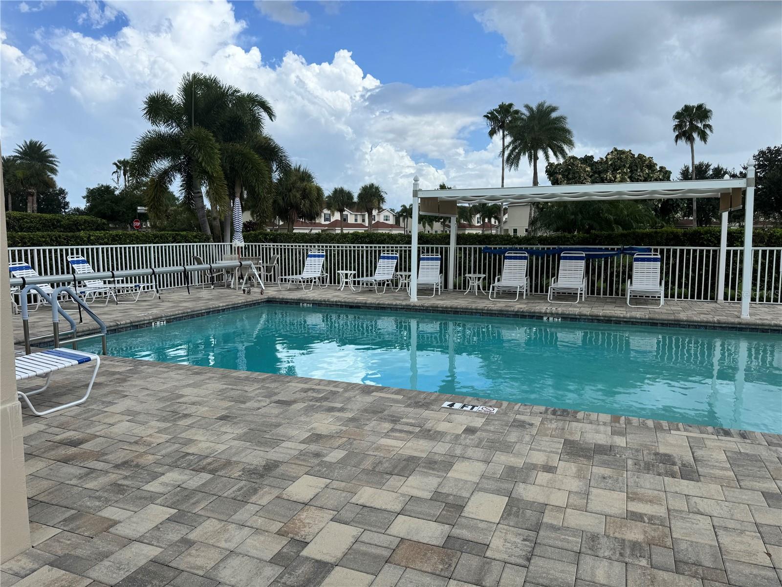 2427 MAGNOLIA CIRCLE