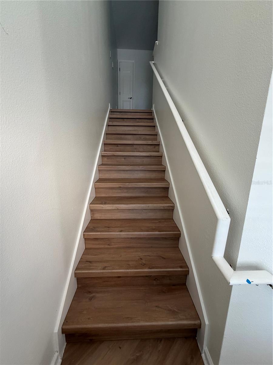 ENCLAVE/MOSS PARK - Residential Lease