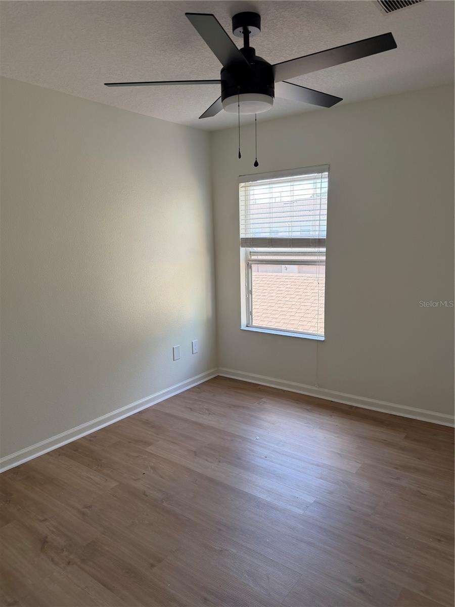 ENCLAVE/MOSS PARK - Residential Lease