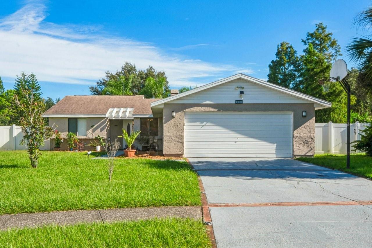 583 LONGWOOD COURT